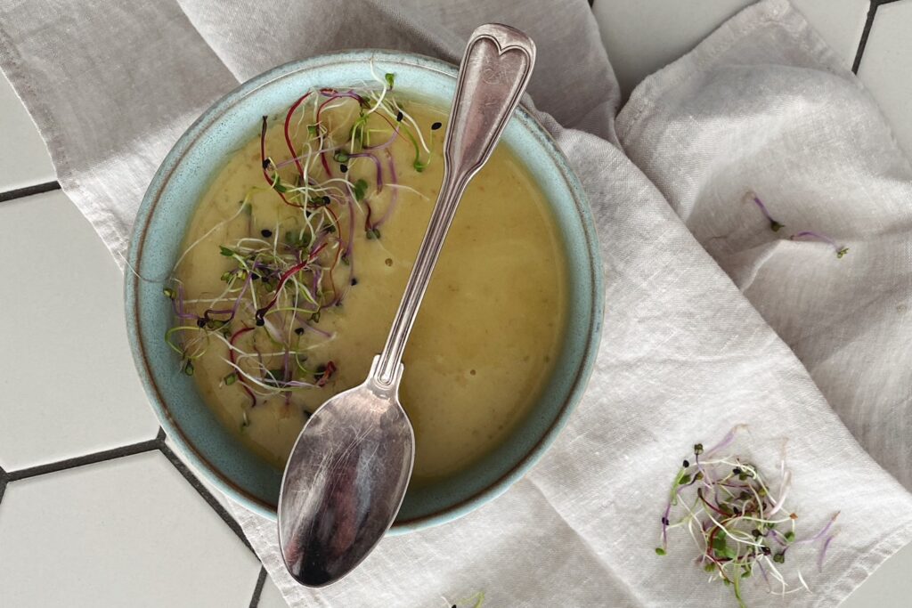 Kartoffel-Lauch-Suppe: herzhaft und sämig