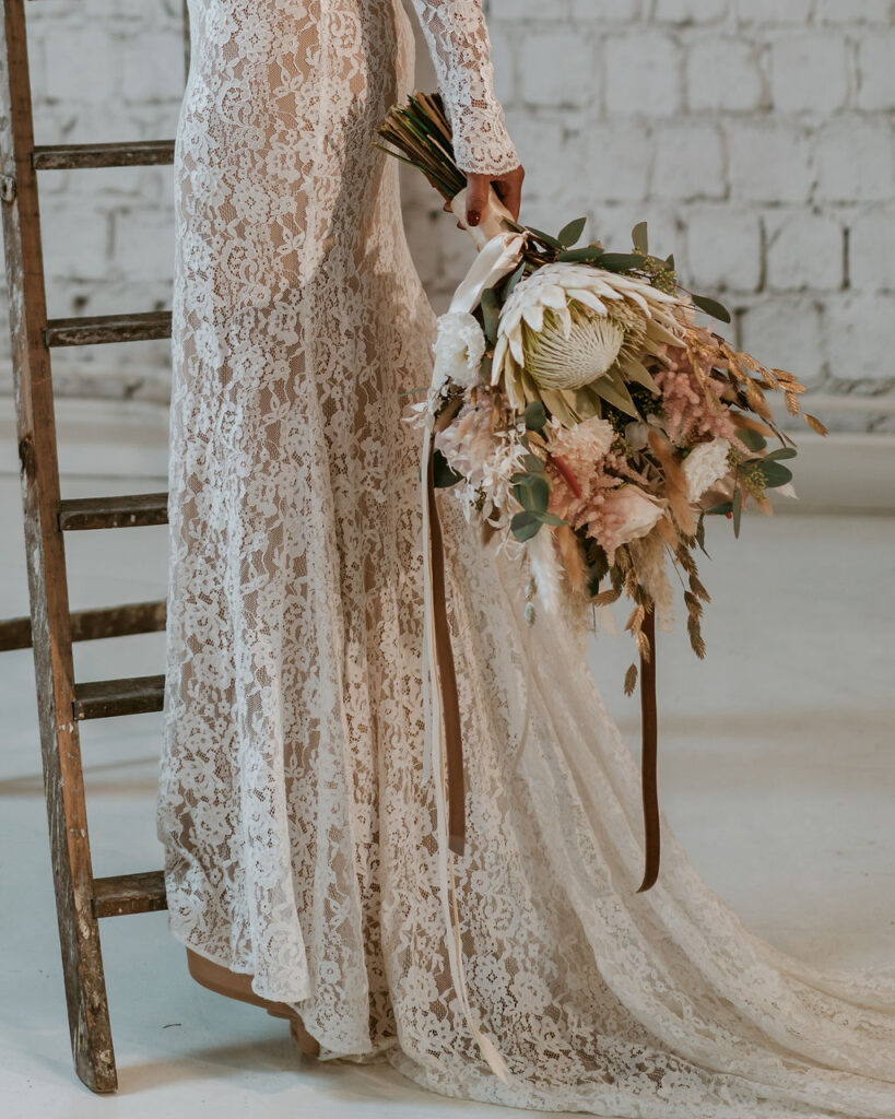 Styled Shoot Boho Wedding - Pic by Cate Brodersen - boumbelle